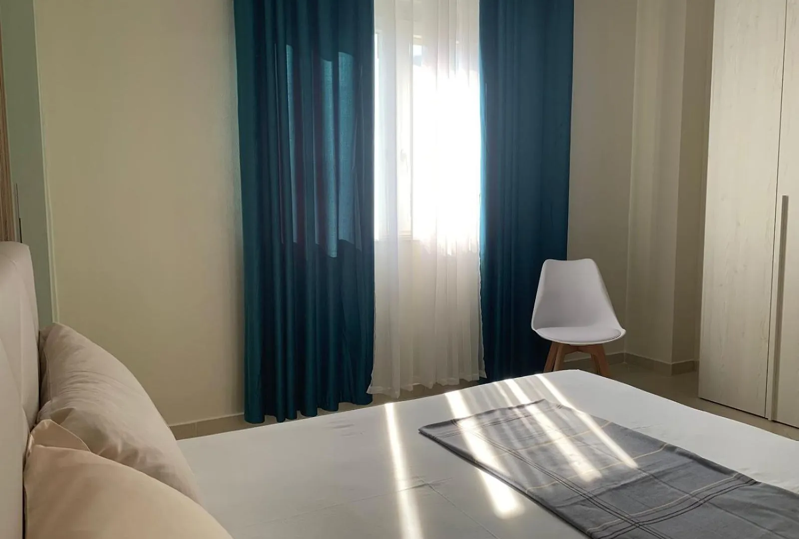 Breezy Lungomare Apartment Vlorë